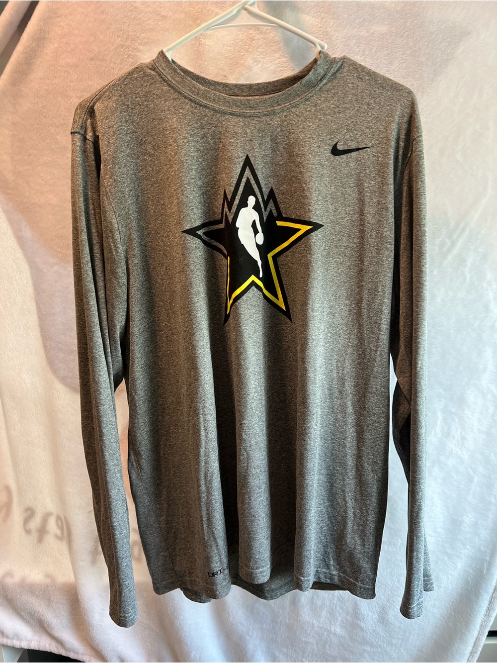 Nike Gray Long-Sleeve Basketball Star Logo Tee